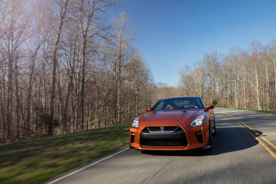  Nissan GT-R 2016 года  (US) (фото 47 из 57)